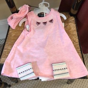 Beautiful pink dress with embroidered size 6-9